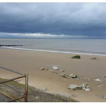Hotel Nan'S Place Rhyl Exterior foto
